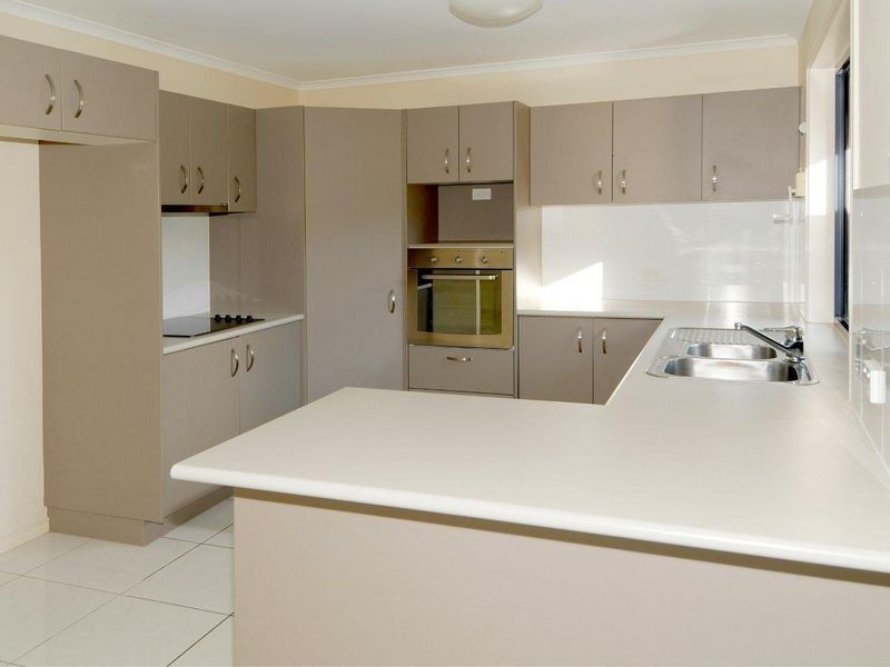 19 Cullen Drive, Little Mountain QLD 4551