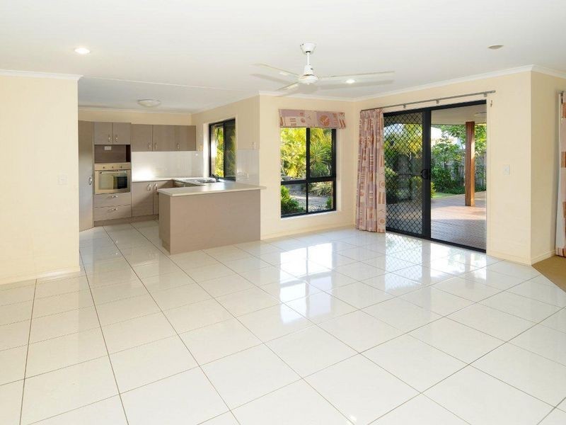 19 Cullen Drive, Little Mountain QLD 4551