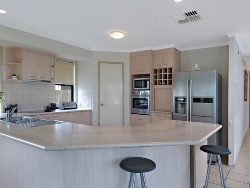 8 Undanbi Place, Pelican Waters QLD 4551