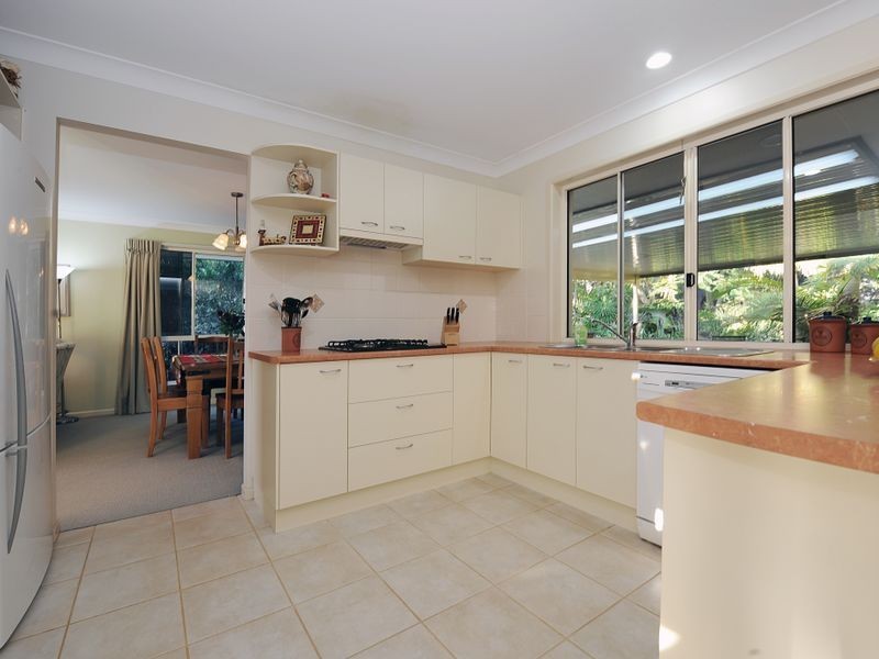 31 Bellevue Drive, Little Mountain QLD 4551