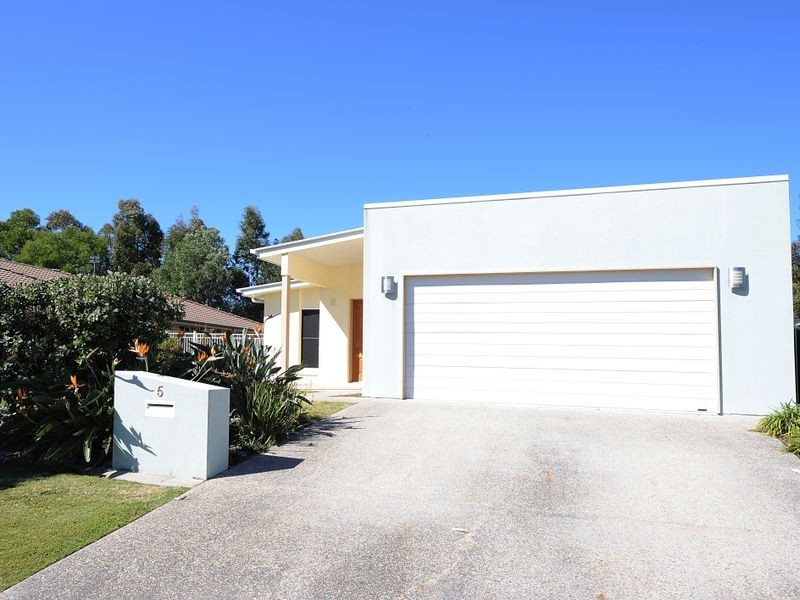 5 Gumview Pl, Little Mountain QLD 4551