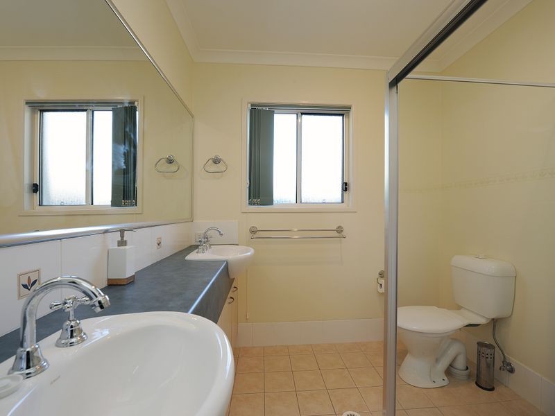 5 Gumview Pl, Little Mountain QLD 4551
