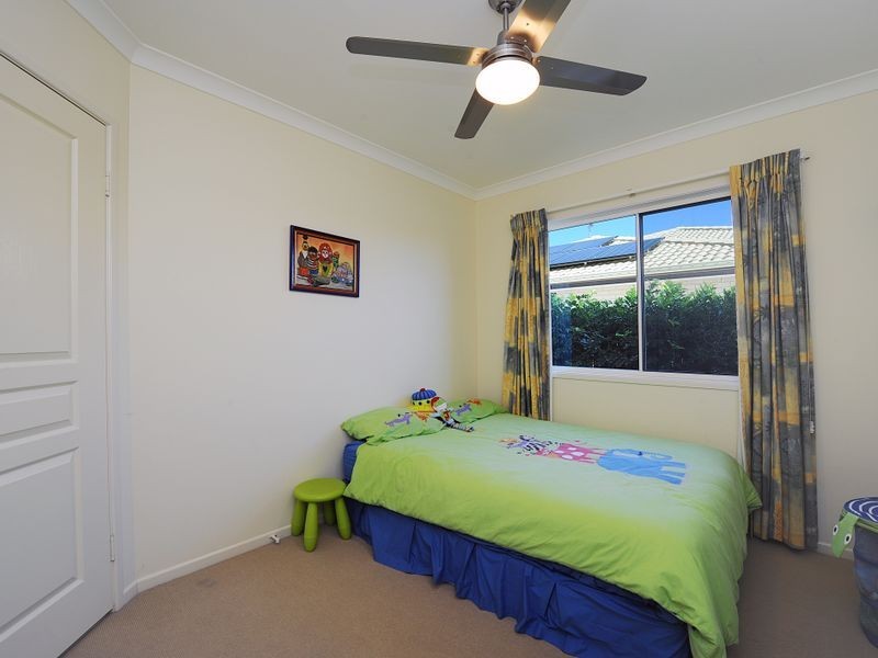 5 Gumview Pl, Little Mountain QLD 4551