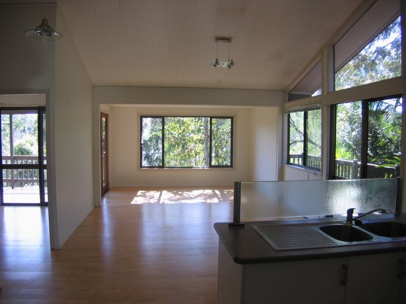 1 Songbird Place, Mooloolah Valley QLD 4553