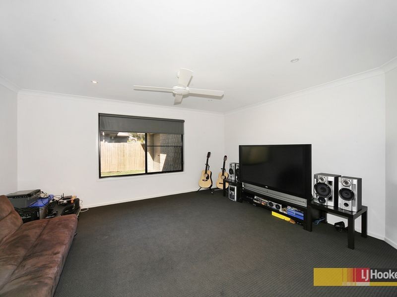 4 Citrus Grove, Little Mountain QLD 4551