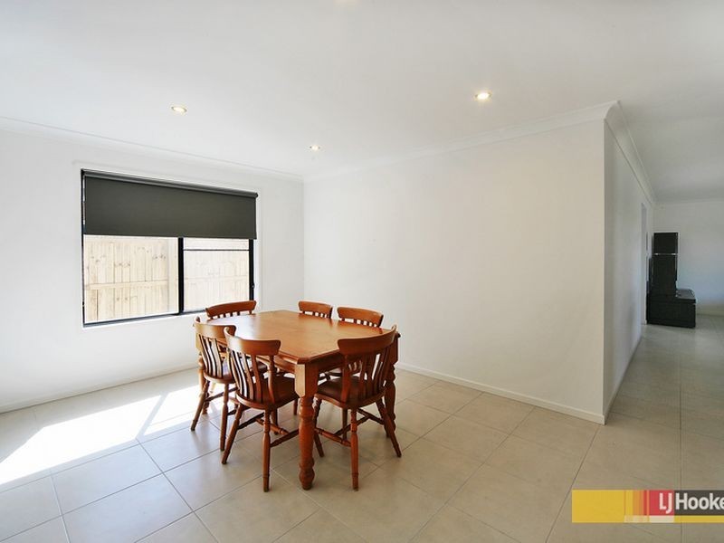 4 Citrus Grove, Little Mountain QLD 4551