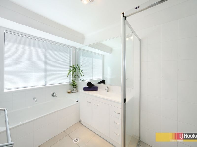 4 Citrus Grove, Little Mountain QLD 4551
