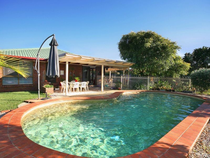 1 Tripcony Court, Pelican Waters QLD 4551