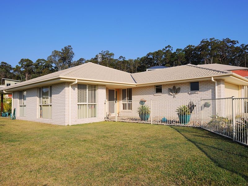 35 High Park Crescent, Little Mountain QLD 4551