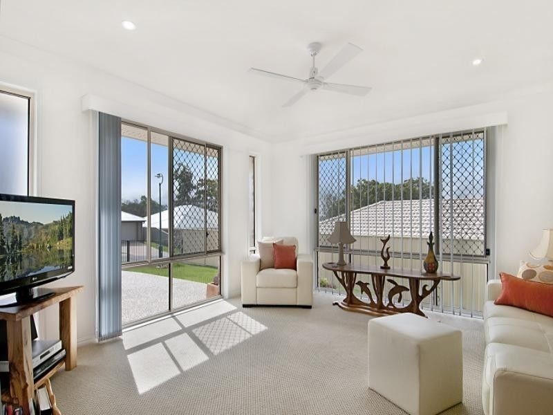 37 High Park Crescent, Little Mountain QLD 4551