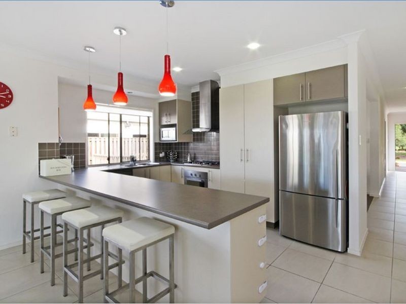 9 Elvena Circuit, Little Mountain QLD 4551