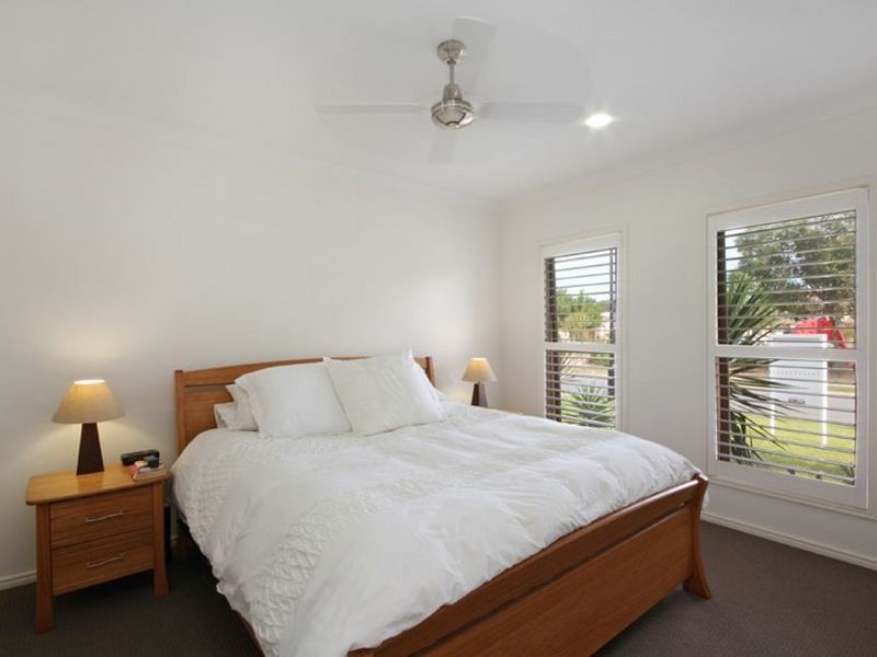 9 Elvena Circuit, Little Mountain QLD 4551
