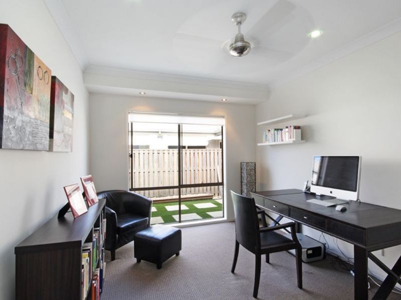 9 Elvena Circuit, Little Mountain QLD 4551