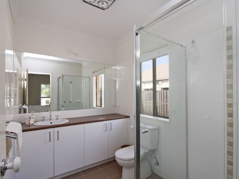 9 Elvena Circuit, Little Mountain QLD 4551