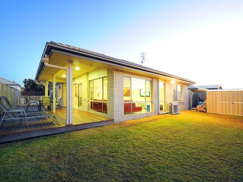 9 Elvena Circuit, Little Mountain QLD 4551