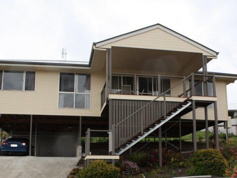 2 Woodpecker Close, Maleny QLD 4552