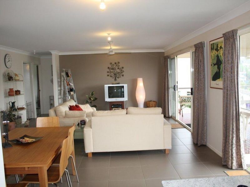 2 Woodpecker Close, Maleny QLD 4552