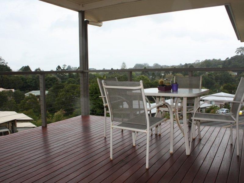 2 Woodpecker Close, Maleny QLD 4552