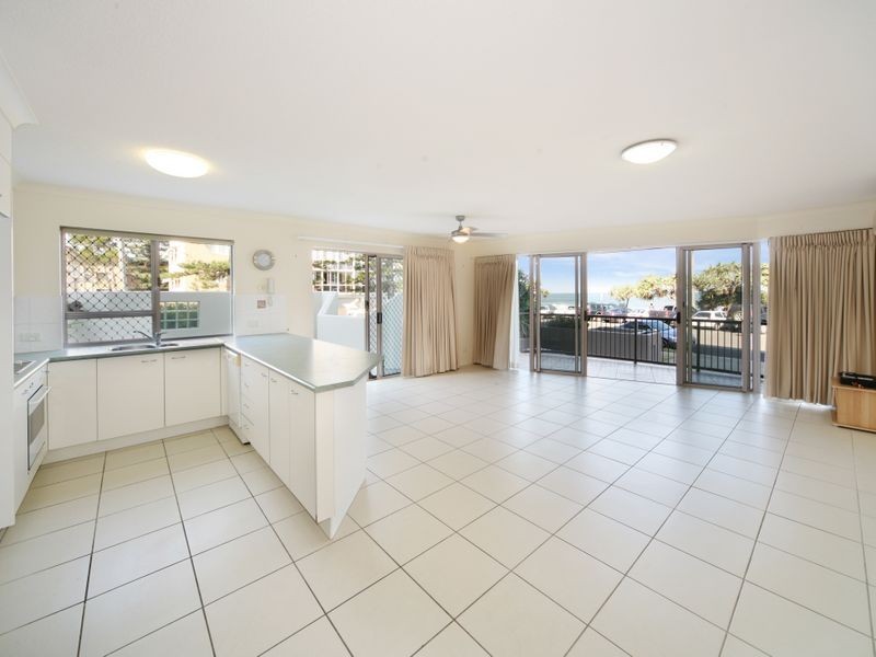 2-1 Bulcock Beach Esplanade (Dingle Avenue), Caloundra QLD 4551