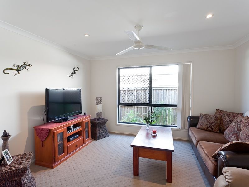 15 Alicia Circuit, Little Mountain QLD 4551