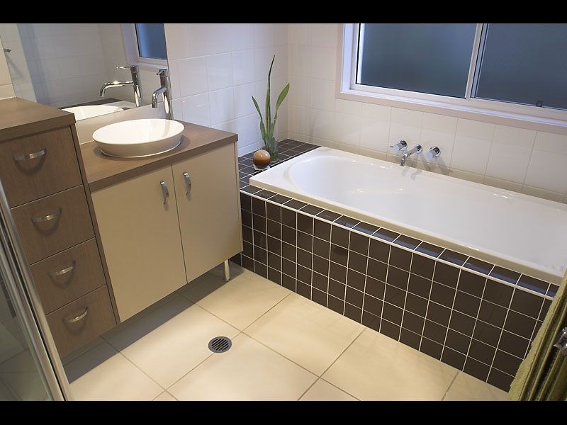 7 Easter Street, Kawana Island QLD 4575