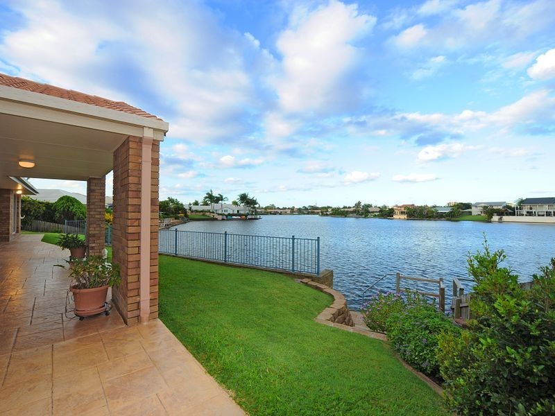 35 Sir Joseph Banks Dr, Pelican Waters QLD 4551