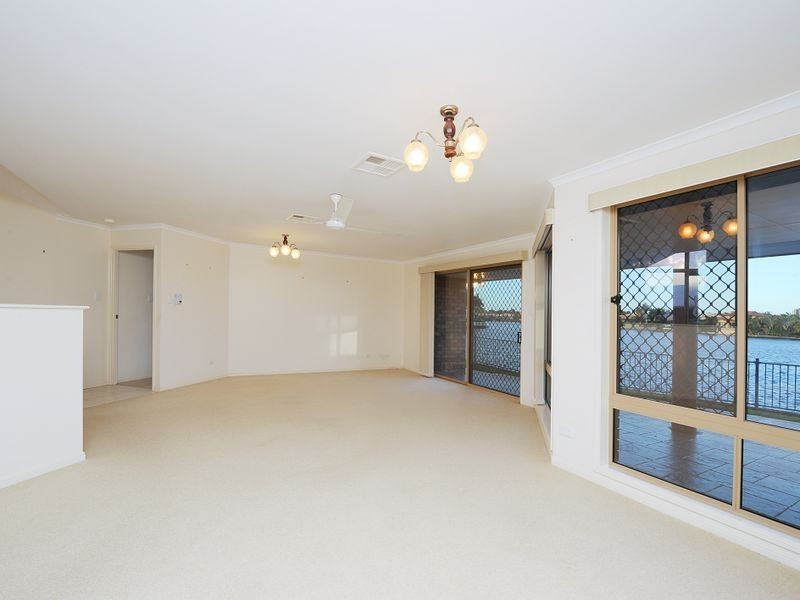 35 Sir Joseph Banks Dr, Pelican Waters QLD 4551