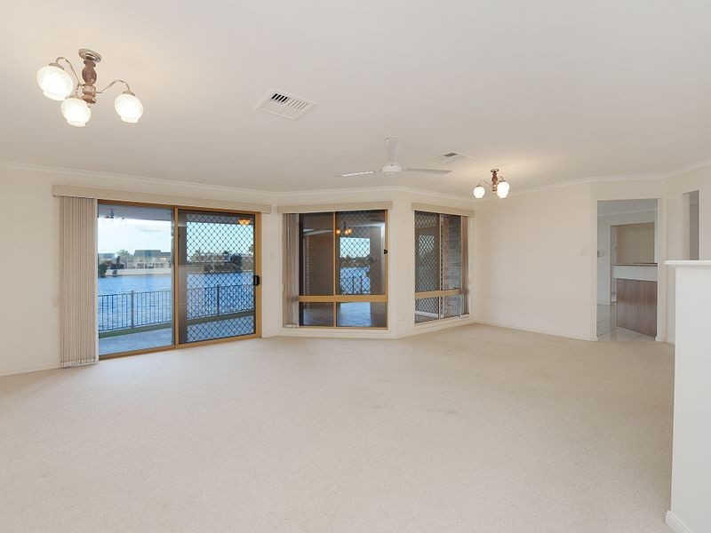 35 Sir Joseph Banks Dr, Pelican Waters QLD 4551