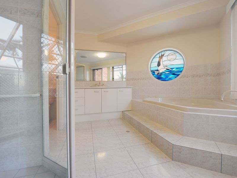 35 Sir Joseph Banks Dr, Pelican Waters QLD 4551