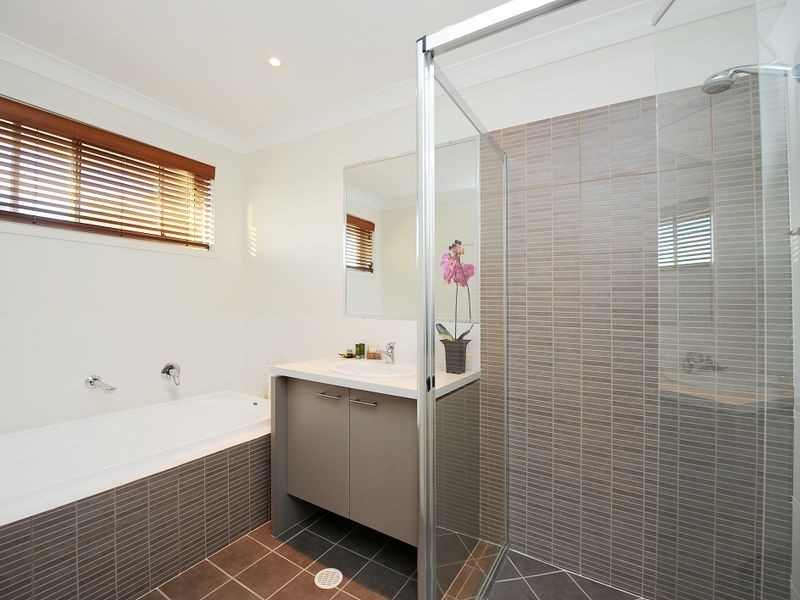 13 Tall Trees Way, Little Mountain QLD 4551