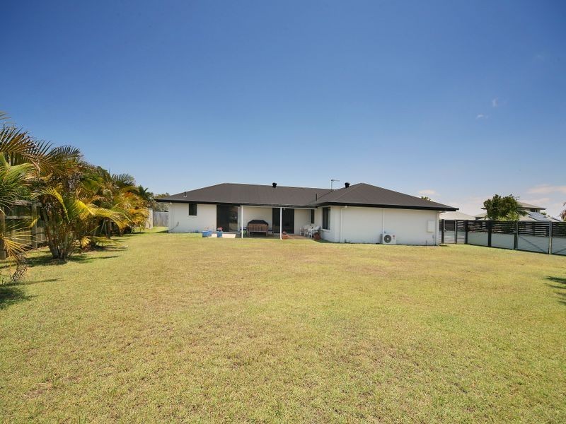 11 Dunbrody Street, Caloundra West QLD 4551