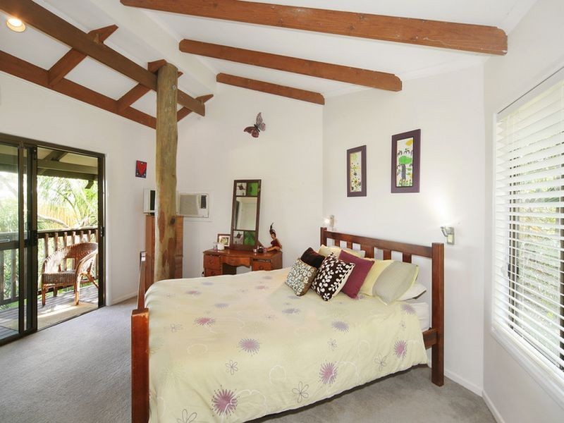 64 Sugar Bag Road, Little Mountain QLD 4551