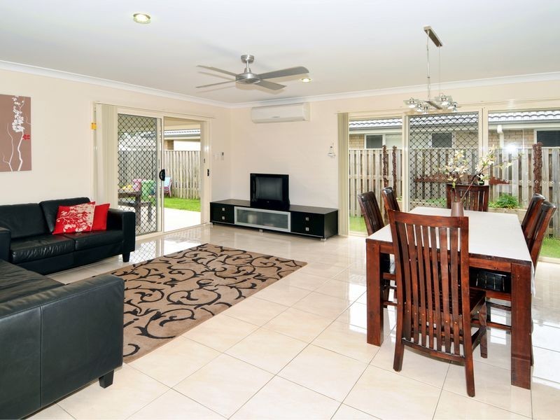 11 Elvena Circuit, Little Mountain QLD 4551