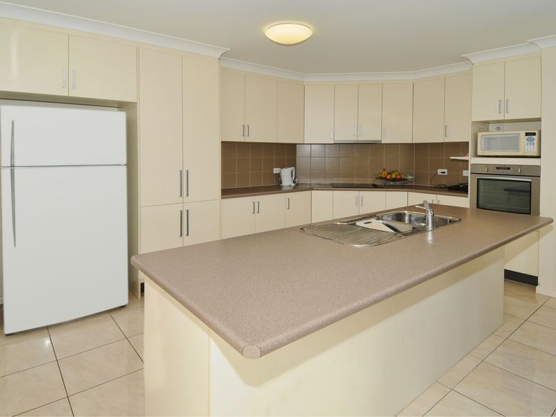 11 Elvena Circuit, Little Mountain QLD 4551