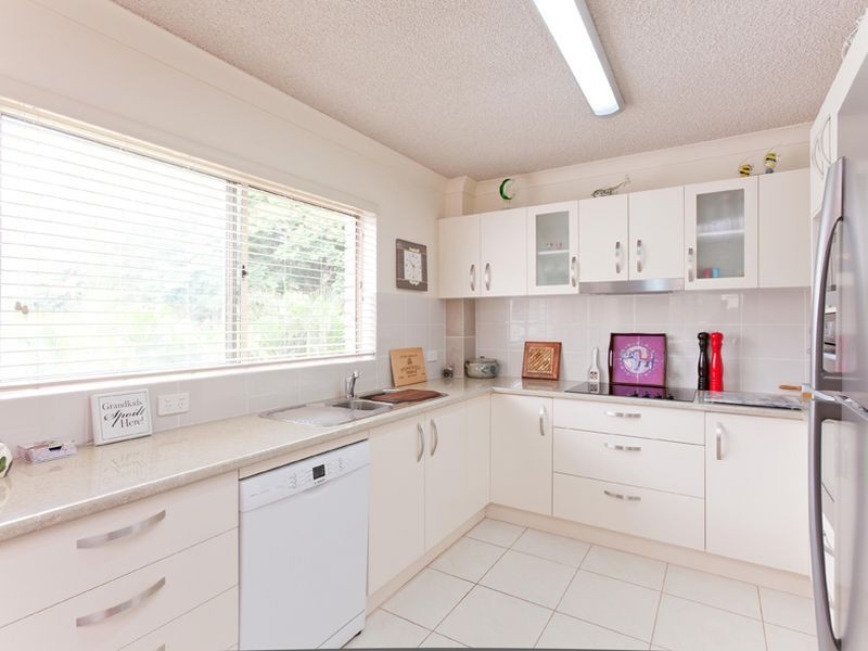 2/47 Esplanade, Golden Beach QLD 4551