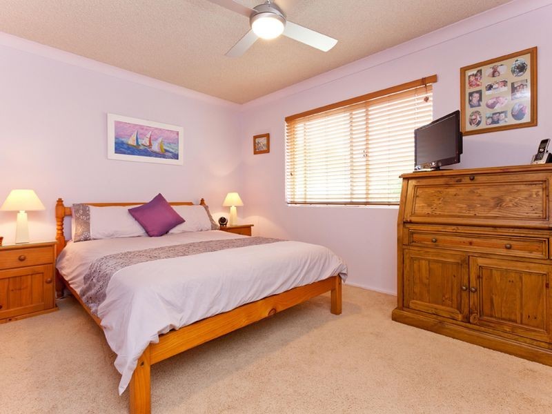 2/47 Esplanade, Golden Beach QLD 4551