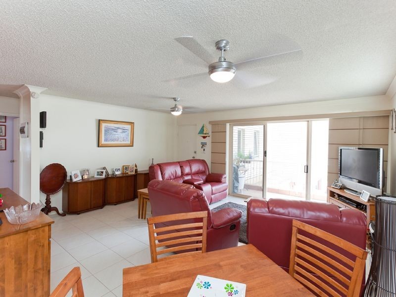 2/47 Esplanade, Golden Beach QLD 4551