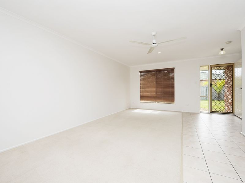 11 Centennial Place, Little Mountain QLD 4551