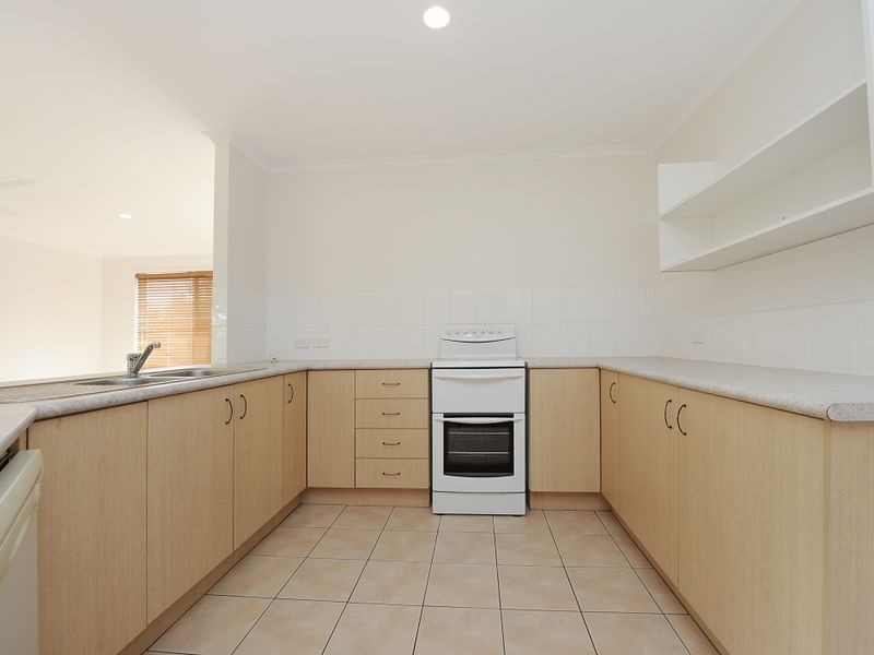 11 Centennial Place, Little Mountain QLD 4551