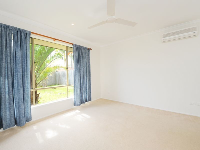 11 Centennial Place, Little Mountain QLD 4551