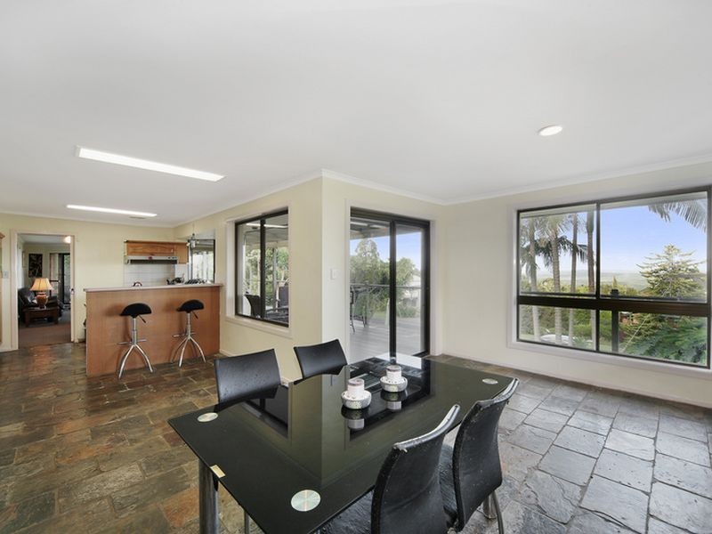18 Ocean View Road, Mount Mellum QLD 4550