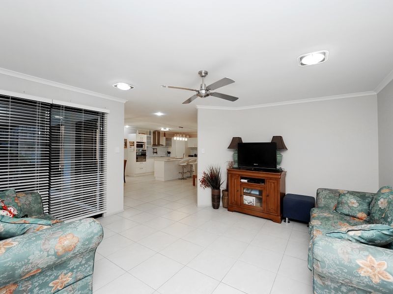 1 Acaciabark Place, Little Mountain QLD 4551