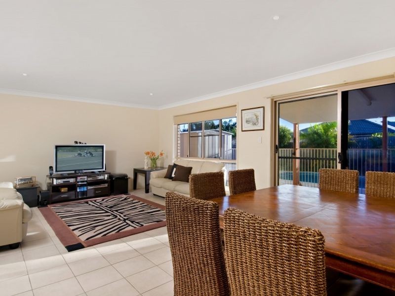 4 Mowburra Place, Caloundra West QLD 4551