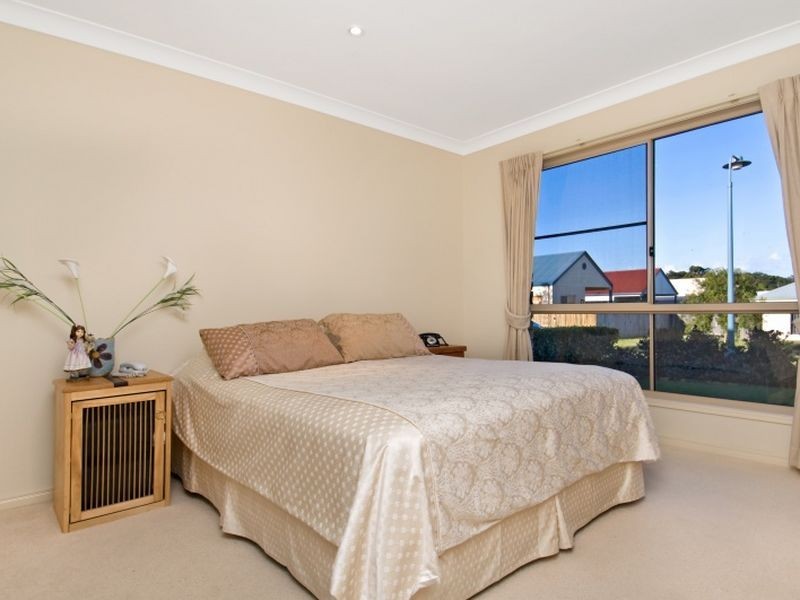 4 Mowburra Place, Caloundra West QLD 4551