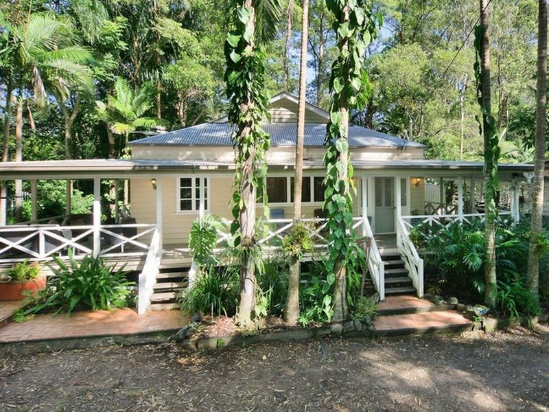 11 Bella Street, Landsborough QLD 4550