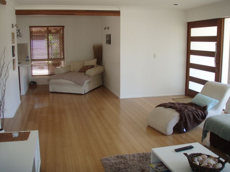 6 Oceanic Drive, Warana QLD 4575