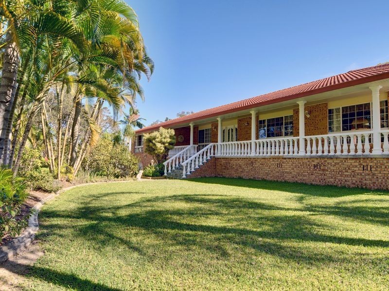 6 Lexington Drive, Little Mountain QLD 4551