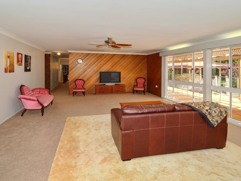 6 Lexington Drive, Little Mountain QLD 4551