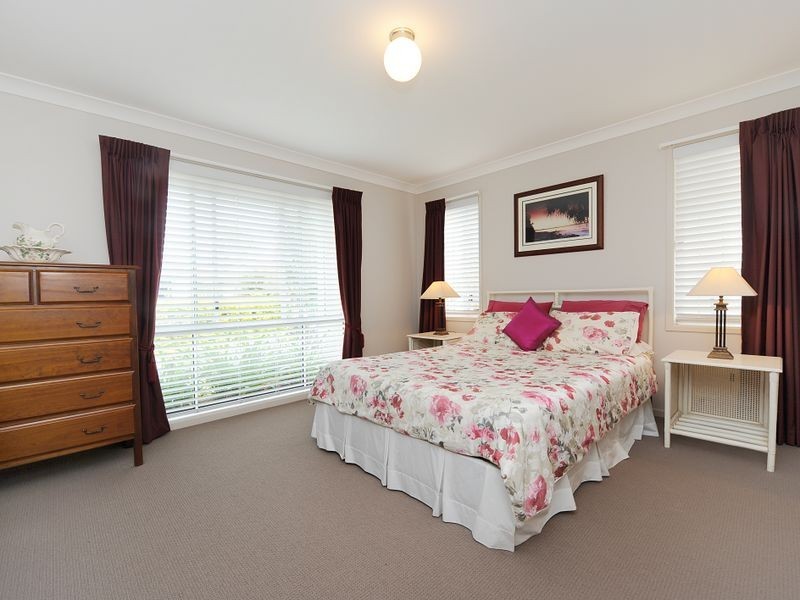 4 Liekefett Way, Little Mountain QLD 4551