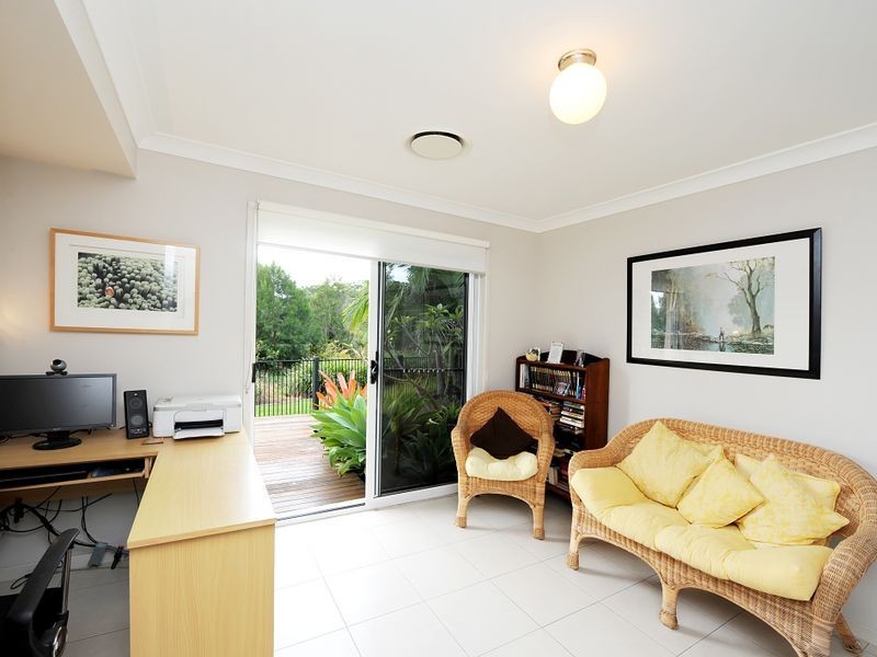 4 Liekefett Way, Little Mountain QLD 4551